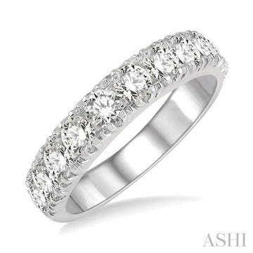 1 1/2 Ctw 11 Stone Round Cut Diamond Wedding Band in 14K White Gold